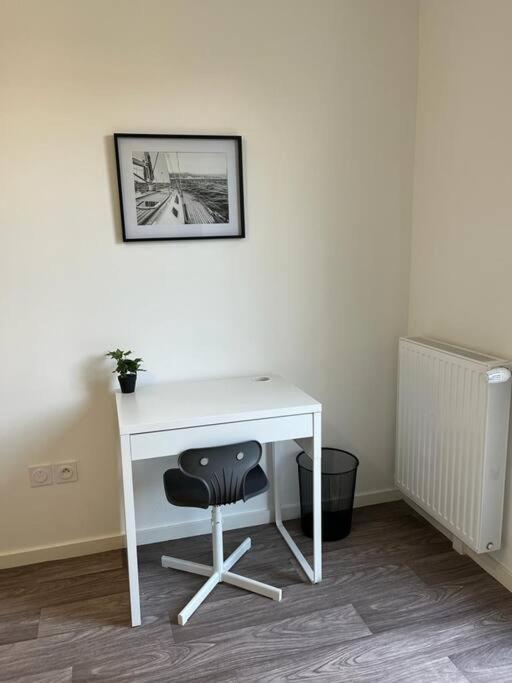 Appartement F2 de haut standing en hypercentre avec jardin privé à 270 m de la Gare de MANTES ! Extérieur photo